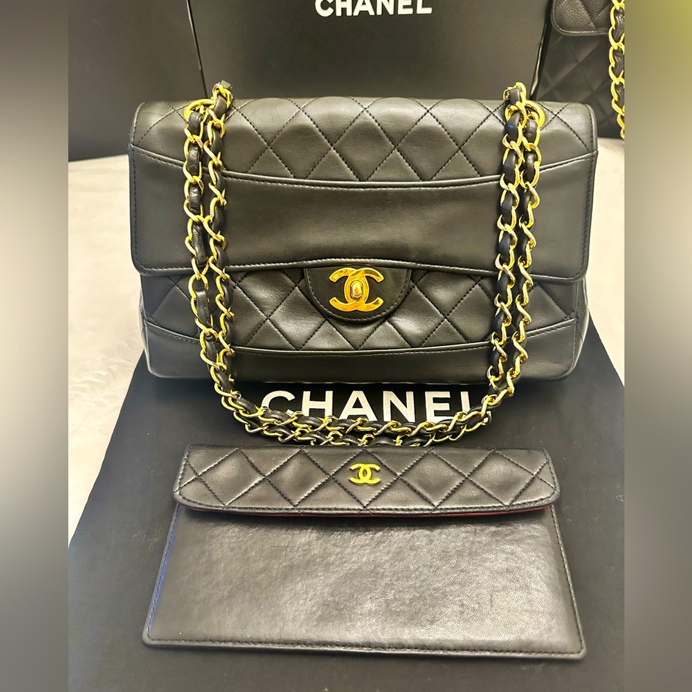 Chanel Lambskin Matelasse single Flap Chain ShoulderBag w/detachable mini wallet